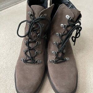Lucky Brand size 11 brown suede boots